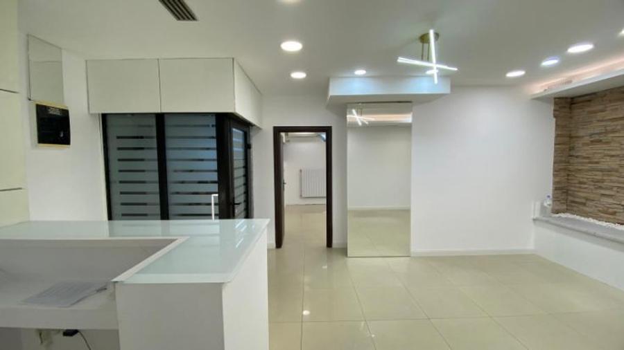 Piata Dorobanti  Spatiu Comercial Modern – 125 mp. Cafenea & Magazin   Demisol  - 1