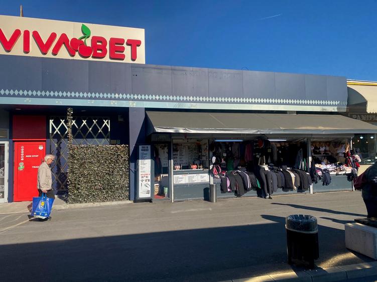 Spatiu comercial de inchiriat in Piata Moghioros, sector 6 - 3