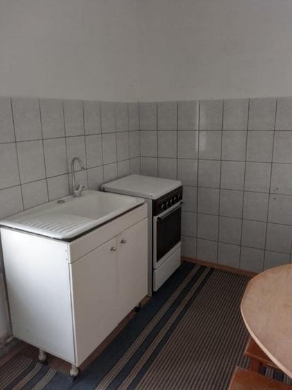 Casa caramida, cu curte, zona centru - 6