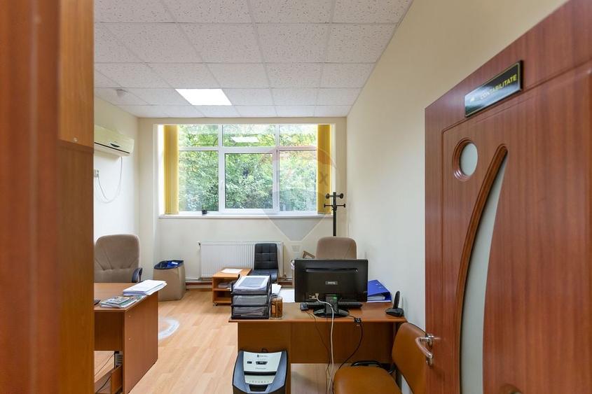 Spatiu comercial de vanzare in Bacau - sediu firma - 12