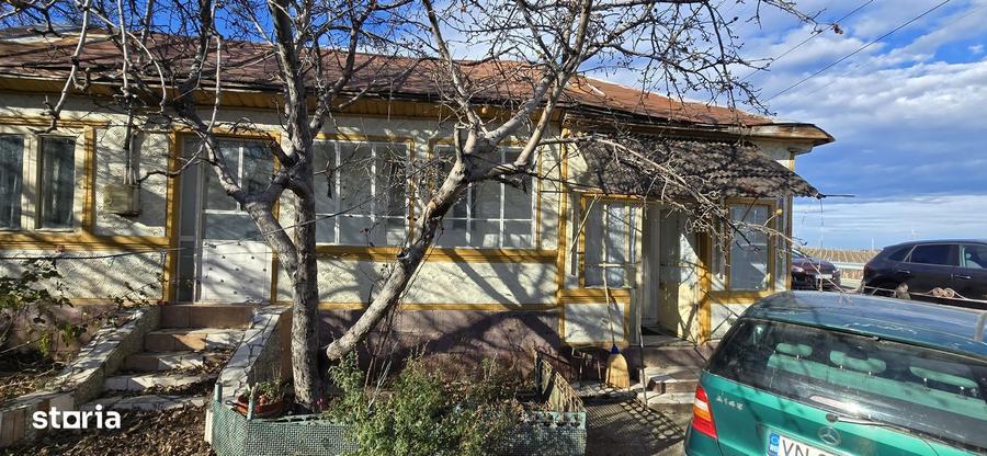 Casa Beciu de vanzare, la 2 km de Odobesti si 12 de Focsani - 15