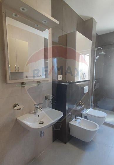 De inchiriat apartament 3 camere lux etaj 1 zona podul Ce... - 10