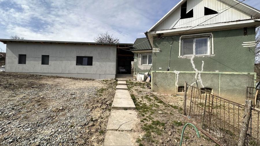 Casa de vanzare in sat/com Chiochis - 3