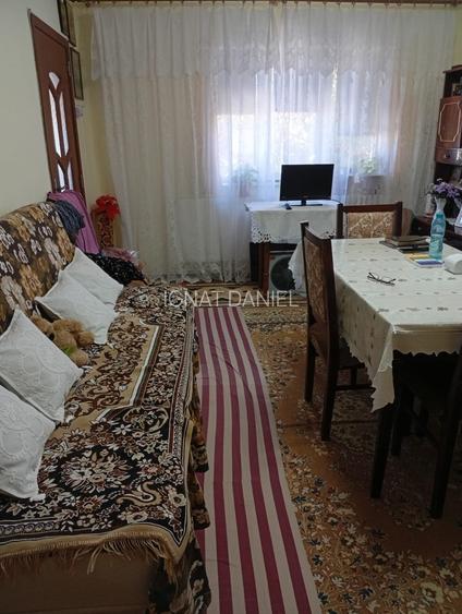 Apartament cu 1 camera decomandat, etaj 2/4 zona Metalurgiei