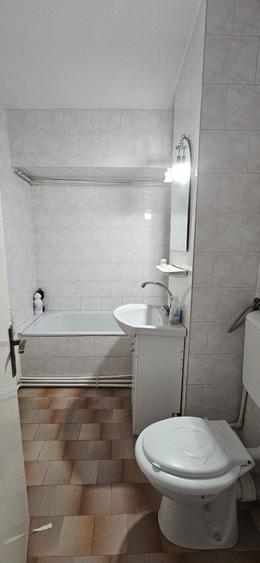 Apartament 3 camere, decomandat, 67 mp - 2