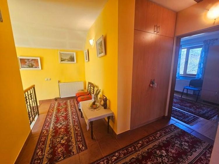 VILĂ ELEGANTĂ CU PRIVELIȘTE DEOSEBITĂ – VALENII DE MUNTE - 52