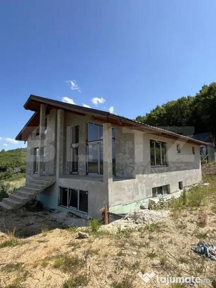Casa cu panorama deosebita pe Dealul Jelni 10 ari de - 1
