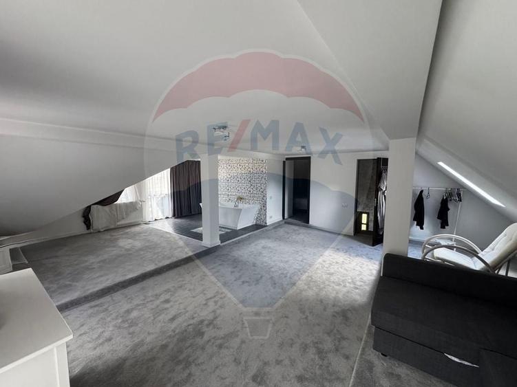 Vila la munte + teren 7600 MP ! - 7