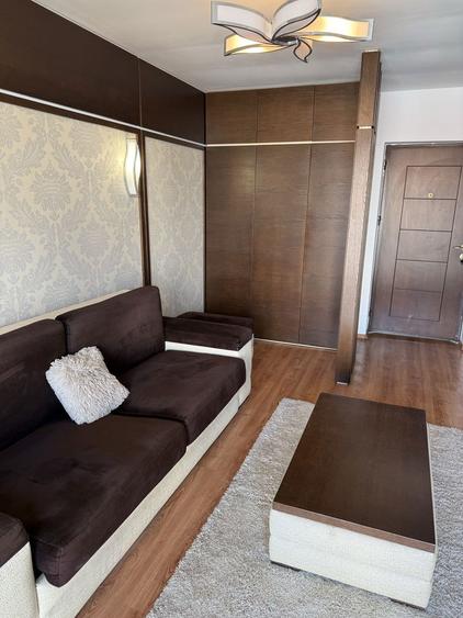 Inchiriez garsoniera pe termen lung, zona Palazu Mare - 1