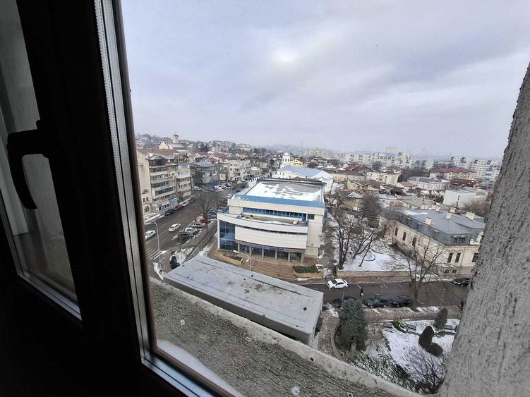 Inchiriez apartament 3 camere Inel Rocada Tulcea - 2