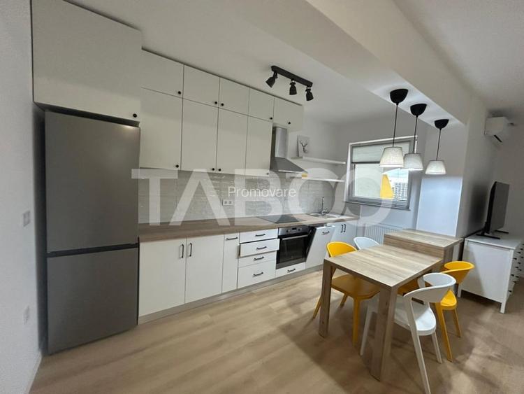 Apartament 2 camere de inchiriat cu balcon cu vedere spre munti Apartament 2 camere de inchiriat cu balcon cu vedere spre munti
