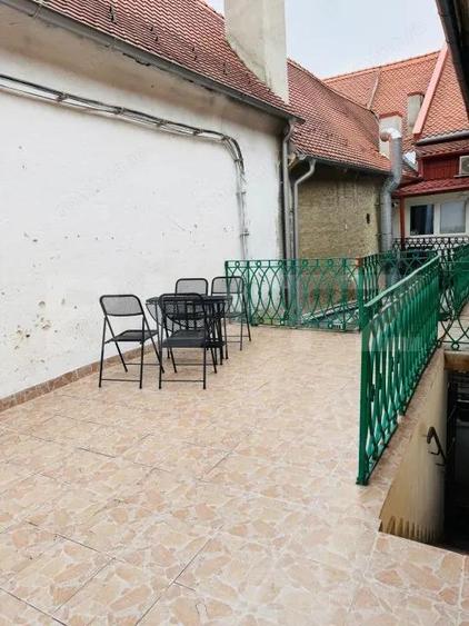 Garsoniera spa?ioasa, tip duplex, in centrul istoric al Bra?ovului - 14