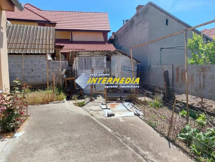 Casa de vanzare in Centru pozitie buna - 6