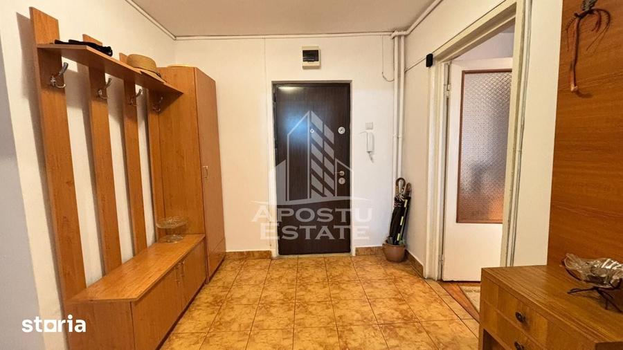 Apartament cu 3 camere decomandat în Take Ionescu