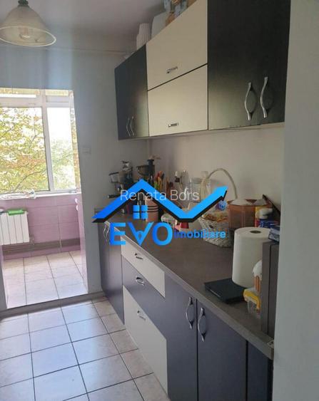 Apartament cu 2 camere, decomandat, etajul 3, zona Alexandru Apartament cu 2 camere, decomandat, etajul 3, zona Alexandru