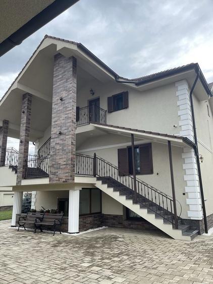 Vila de lux cu teren si apartament individual ! - 5