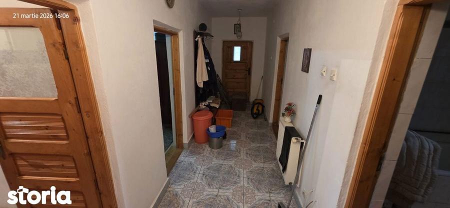 Casa spatioasa 5 camere si teren de 3.000 mp Dragomiresti, 10 min - 6