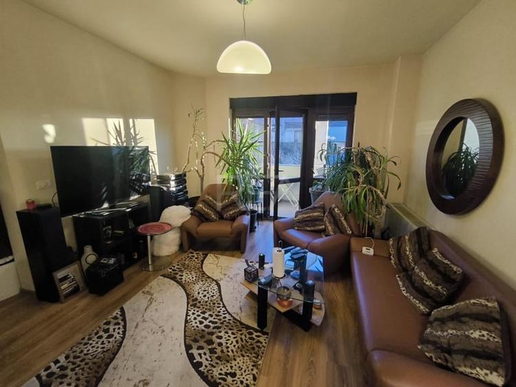 Apartament 6 camere, zona Mosilor - 1