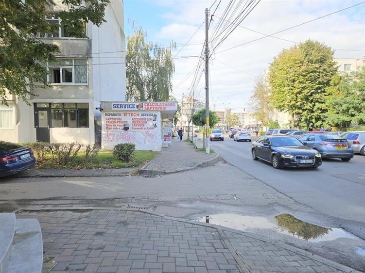 Spatiu comercial modern in Bacau, ideal pentru afacerea ta! - 1