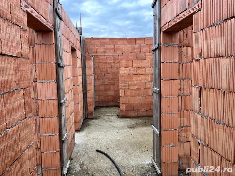 Vand casa in construc?ie macea - 2