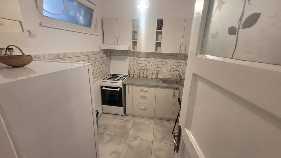 Inchiriez apartament 2 camere, etaj 2, str. Jean Monnet, sector 1,, București - 3