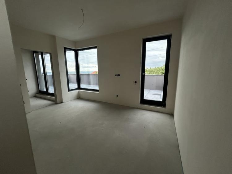 Casa tip duplex semifinisat , 180 mp utili , 400 mp teren zona Faget - 11