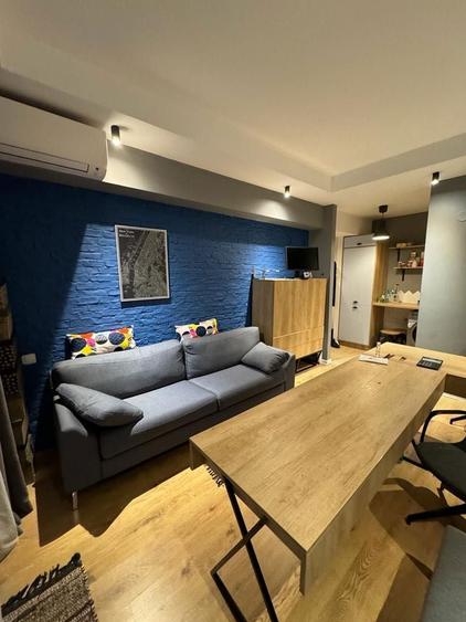 Inchiriere birou -2 camere - Cosmopolis - 2 locuri de parcare incluse - 4