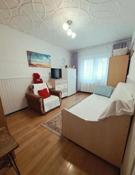 Apartament 2 camere, decomandat - zona Astra - 1