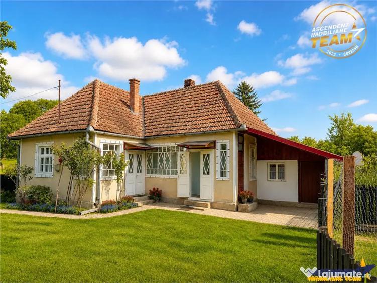 OFERTA REZERVATA!Casa cu farmec rustic teren privat de 3.3 - 8