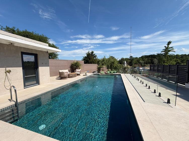 Casă individuală cu 5 camere cu Piscina în Snagov