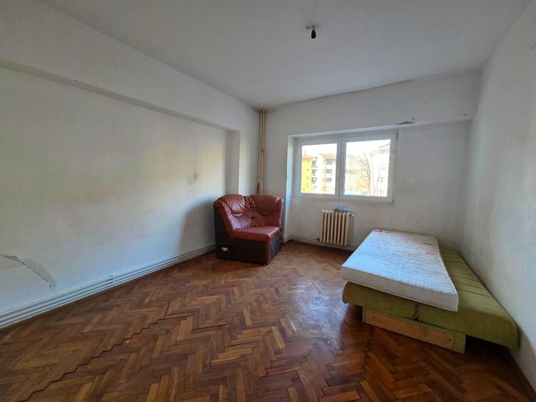 APARTAMENT 3 CAMERE-DECOMANDAT-ETAJ 1-DACIA - 4