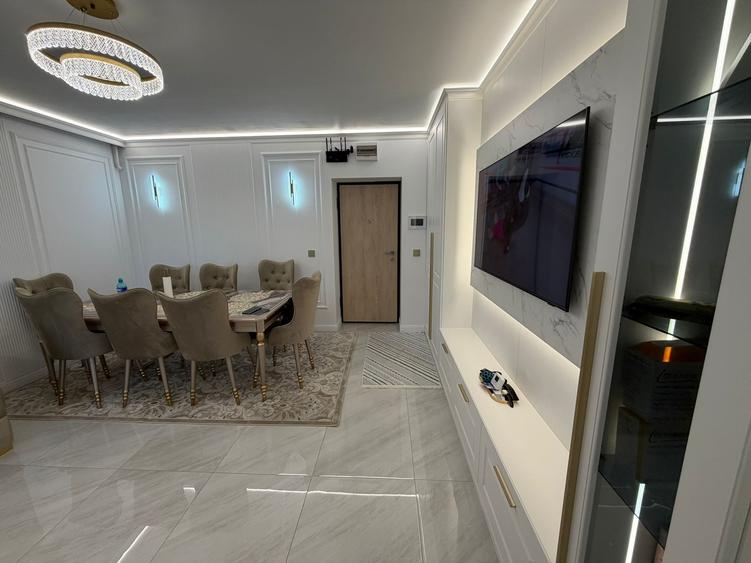 Apartament cu 3 camere decomandat, mobilat în Titan