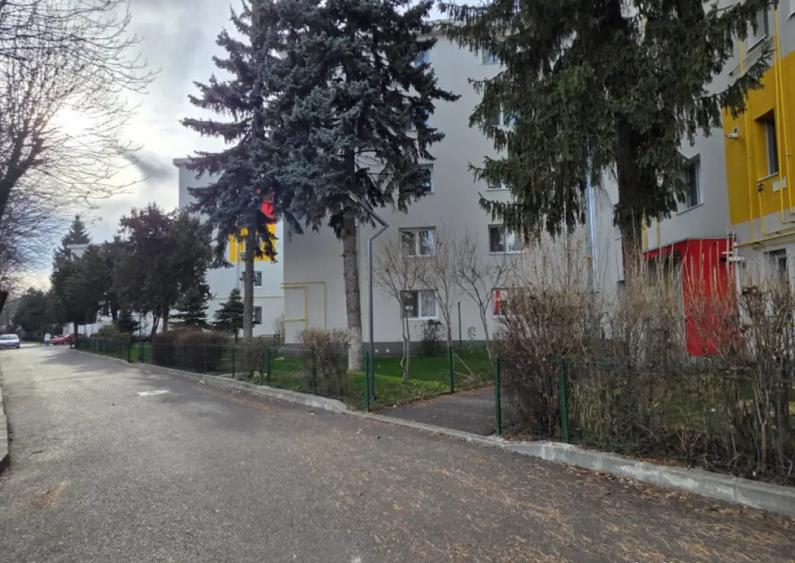 Apartament 3 camere Centru Valenii de Munte | Cartier m - 7