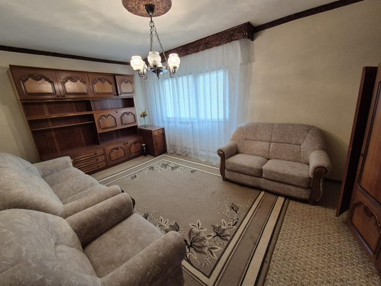 Apartament 3 camere confort 1 decomandat, foarte spatios, etaj 3 - 4