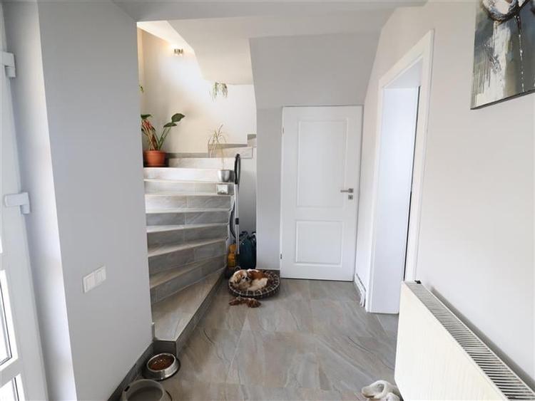 Casa individuala | 8 camere | 304 mp | teren 390 mp | Luna de Sus |  Cluj Napoca - 12