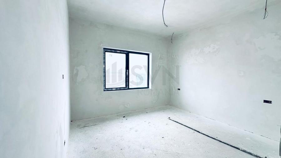 REV2004628 Vila cu pompa de caldura sipanouri solare - 8