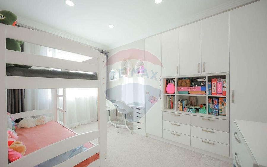 De vanzare casa cu 5 camere, in zona de dealuri, str. ... - 16