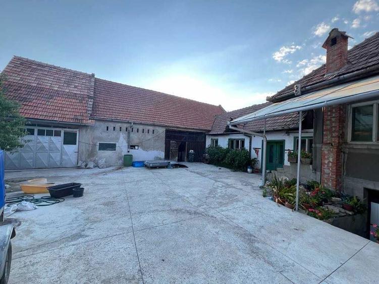 Casa de vanzare Sebesel, jud. Alba 8 km de Sebes, traseu Transalpina - 7