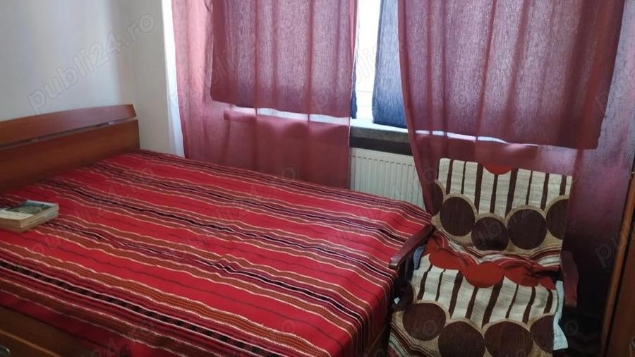 Particular vand apartament decomandat 2 camere, Gavana 3, etaj 2 din 4 - 6