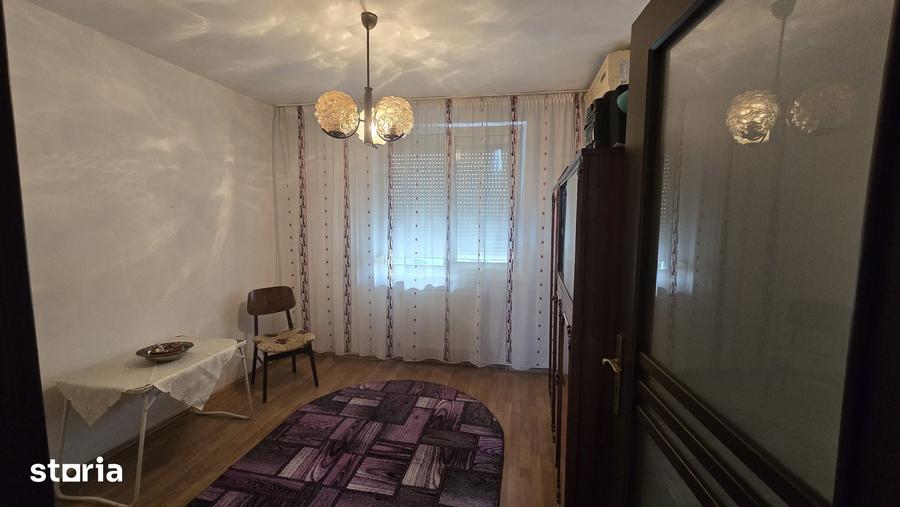 Apartament cu 4 camere în Central
