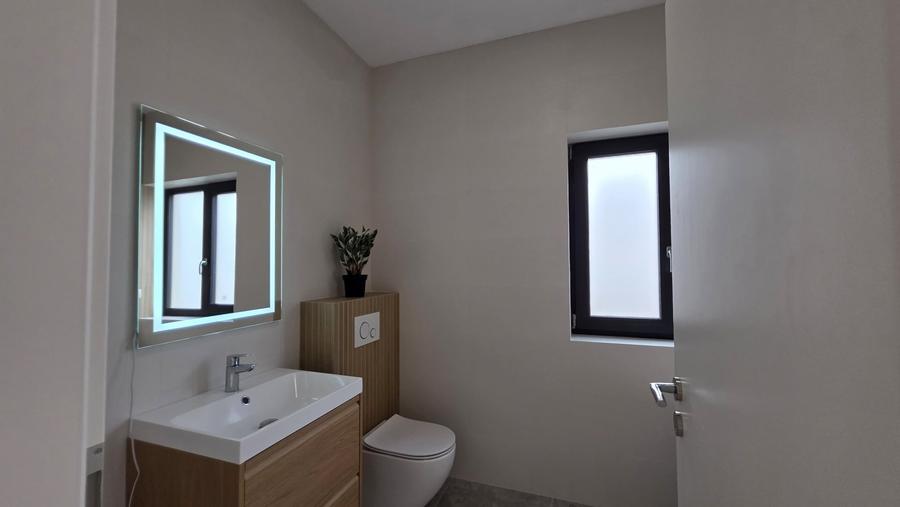 Duplex cu 4 camere cu Canalizare în Dumbrăvița