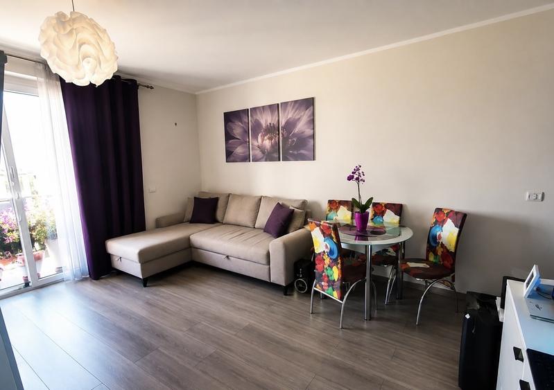 Apartament cu 2 camere semidecomandat, mobilat în Giroc