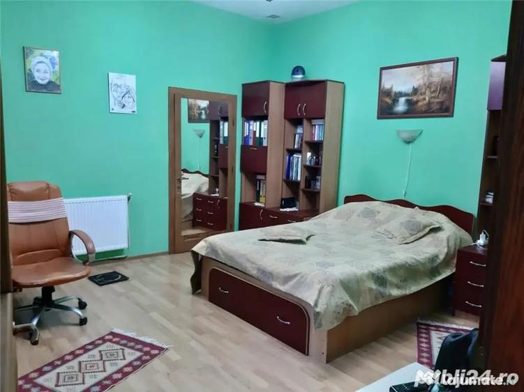 Casă cu 4 camere cu Teren 590 Mp în Central