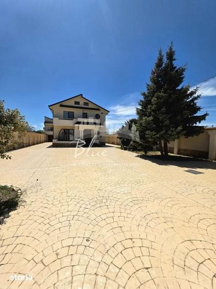 Casă cu 6 camere cu Teren 1642 Mp în Central
