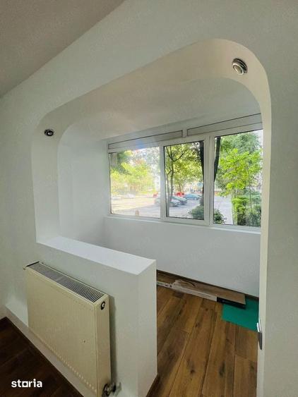 Apartament cu 4 camere decomandat în Tineretului