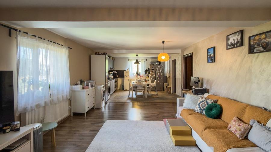 Casă individuală cu 6 camere cu Teren 400 Mp în Pantelimon