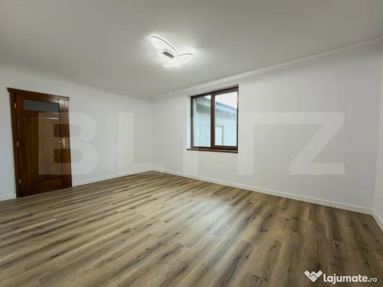 Casă cu 4 camere cu Teren 2000 Mp în Central