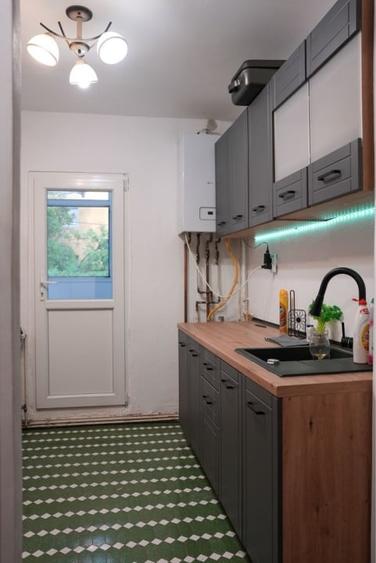 Apartament 2 decomandate, etaj 1 , Pelendava in 1 Mai - 3