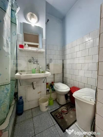 Apartament cu 4 camere decomandat în Tudor