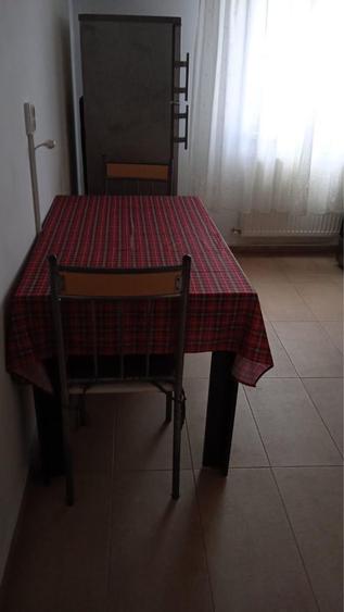 Apartament cu 2 camere decomandat, mobilat în Trocadero